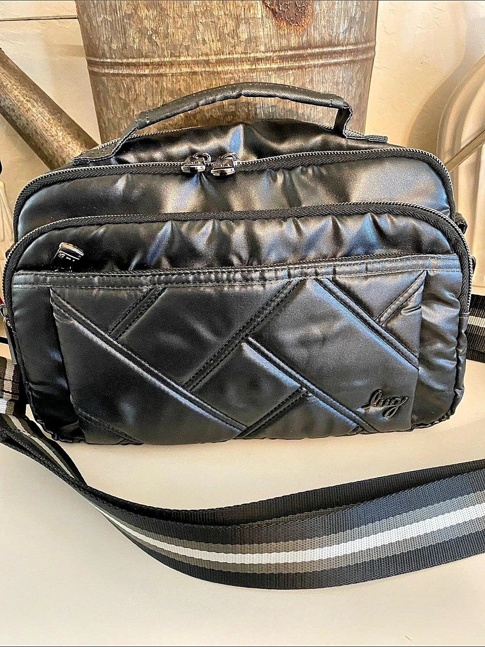 Lug Scoop SE Crossbody Bag Quilted Metallic Gray with Adjustable Strap